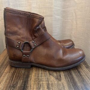 Frye women’s ankle harness boots size 9 B